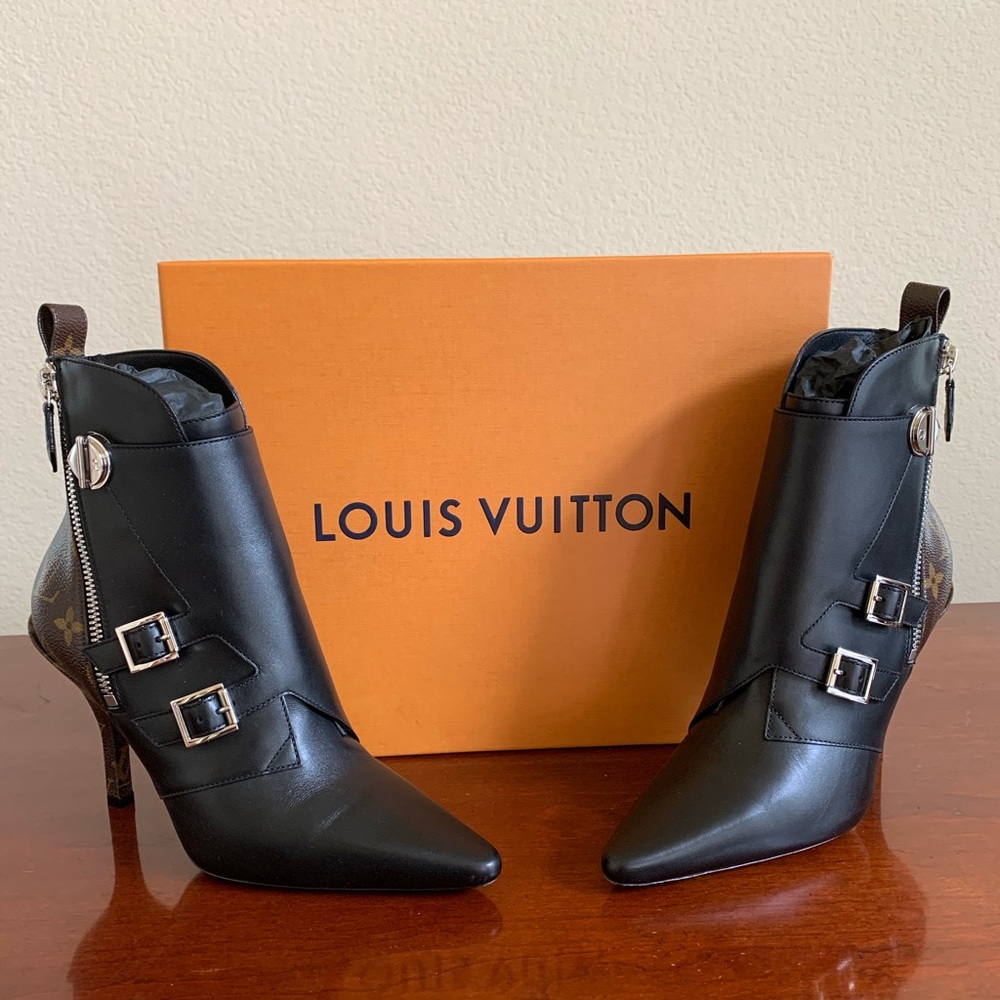 💯 Authentic LV Janet Ankle Boot
